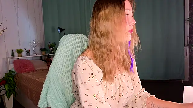Mary Dollie online show from 09.08.25