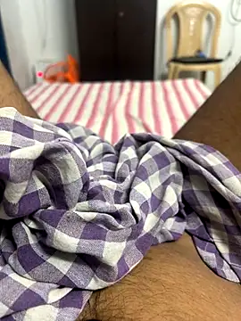 Snapshot of usermood2000 chatting on 09.24.25 usermood2000 online show from 09.24.25