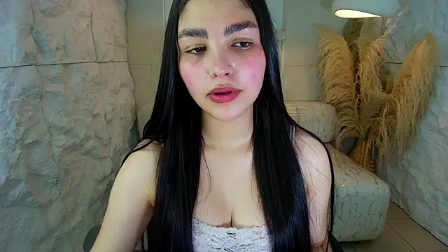 luna  r online show from 10.25.25