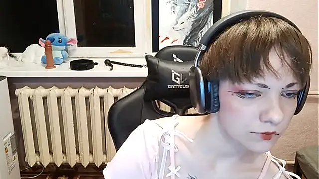 ChaeTrier online show from 10.18.25