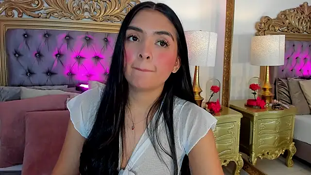 AnnieVegga online show from 10.30.25