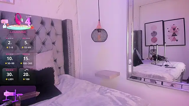 Ariel Wattson online show from 10.08.25