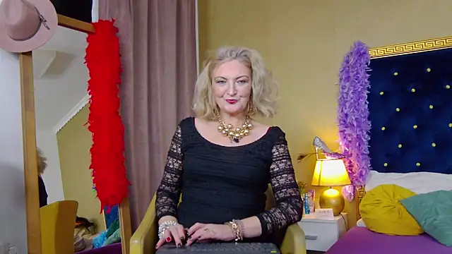 Snapshot of Allura_Jenson chatting on 03.08.26 Allura Jenson online show from 03.08.26