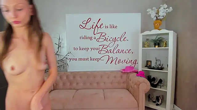 ReynaTheVixen online show from 09.27.25