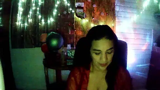 MiiaVelasquez online show from 12.20.25