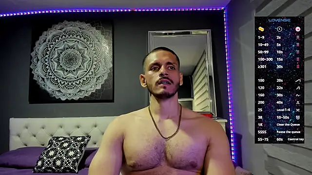 Snapshot of TianZilac chatting on 09.30.25 TianZilac online show from 09.30.25