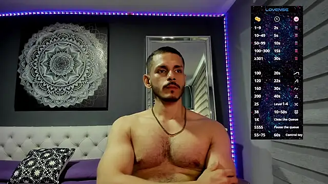 Snapshot of TianZilac chatting on 10.03.25 TianZilac online show from 10.03.25