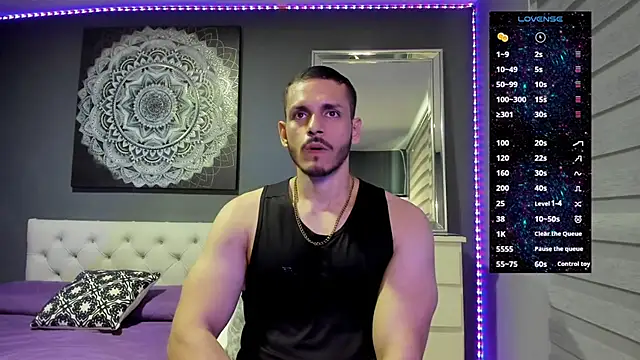 Snapshot of TianZilac chatting on 10.06.25 TianZilac online show from 10.06.25