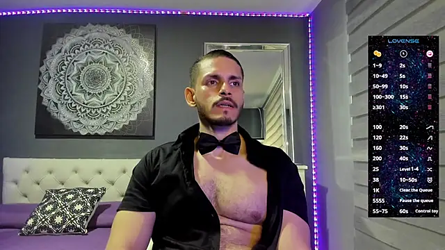 Snapshot of TianZilac chatting on 10.08.25 TianZilac online show from 10.08.25