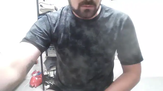 Snapshot of hornyjoe_xxx chatting on 10.17.25 hornyjoe xxx online show from 10.17.25