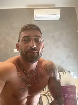 Snapshot of GmGit chatting on 09.26.25 GmGit online show from 09.26.25