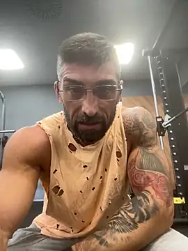 Snapshot of GmGit chatting on 10.02.25 GmGit online show from 10.02.25