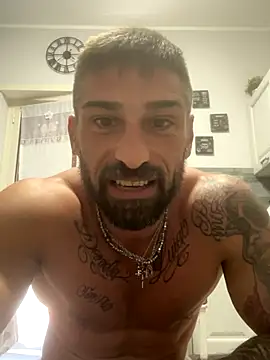 Snapshot of GmGit chatting on 10.04.25 GmGit online show from 10.04.25