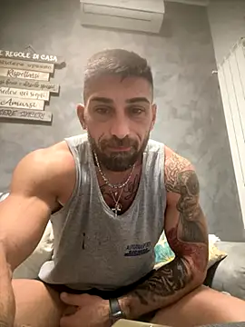 Snapshot of GmGit chatting on 10.26.25 GmGit online show from 10.26.25