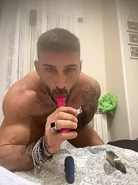 Snapshot of GmGit chatting on 10.29.25 GmGit online show from 10.29.25