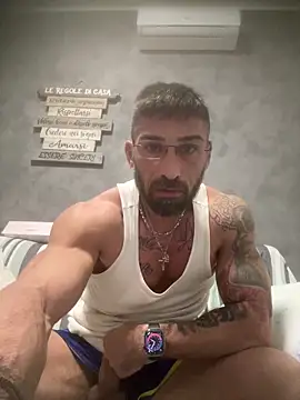 Snapshot of GmGit chatting on 11.05.25 GmGit online show from 11.05.25