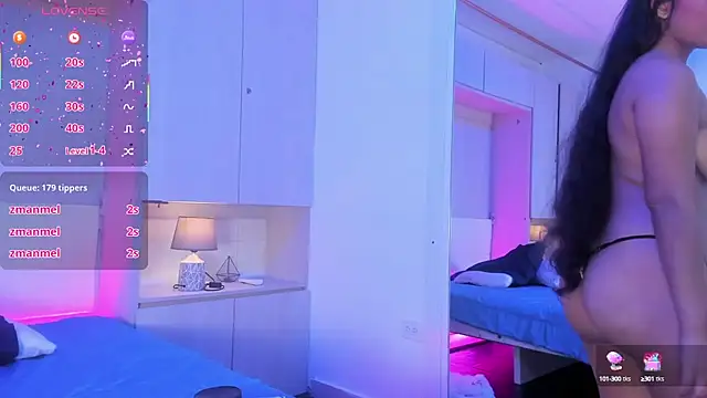 NoaLanee online show from 10.04.25