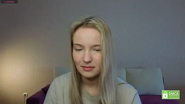 Snapshot of HongTomczak chatting on 06.16.26 HongTomczak online show from 06.16.26