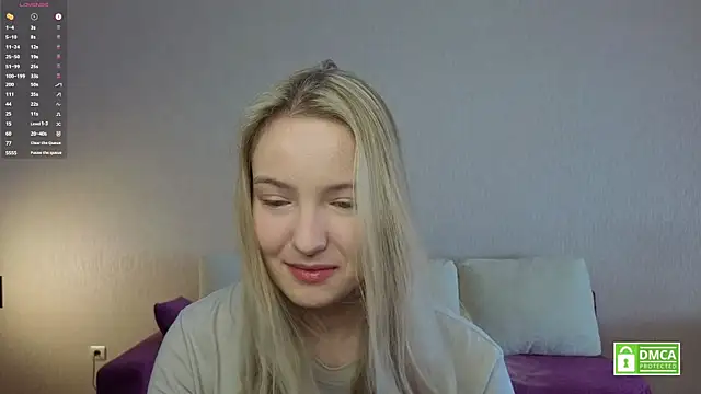 Snapshot of HongTomczak chatting on 06.17.26 HongTomczak online show from 06.17.26