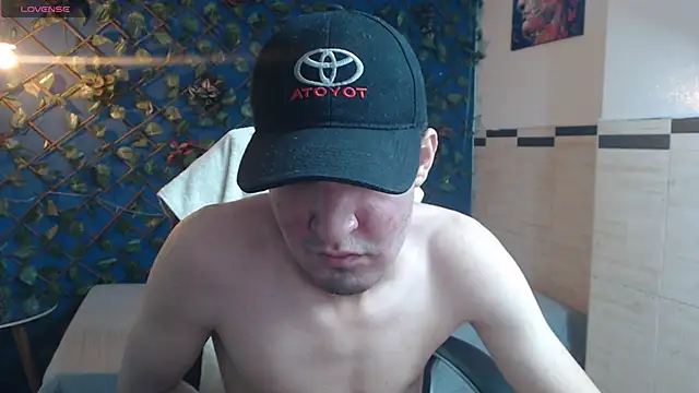 Snapshot of whitebull2606 chatting on 09.17.25 whitebull2606 online show from 09.17.25