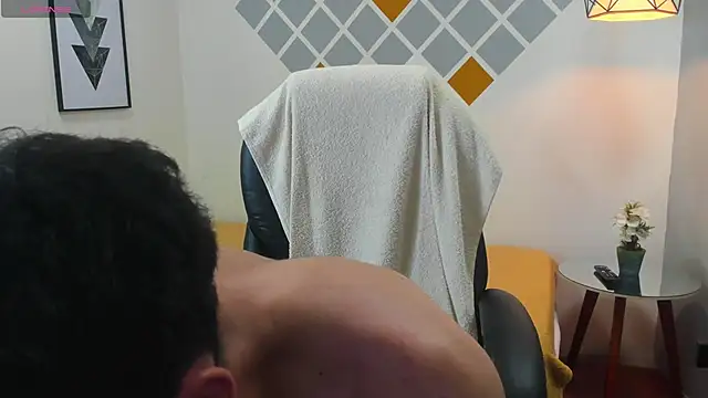 Snapshot of whitebull2606 chatting on 10.11.25 whitebull2606 online show from 10.11.25