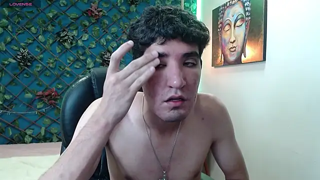 Snapshot of whitebull2606 chatting on 10.26.25 whitebull2606 online show from 10.26.25