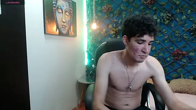 Snapshot of whitebull2606 chatting on 10.28.25 whitebull2606 online show from 10.28.25