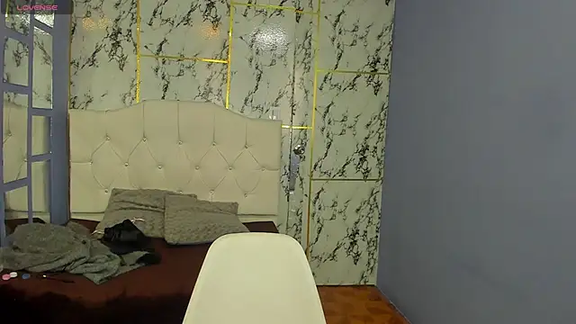 Itsuki N online show from 10.03.25