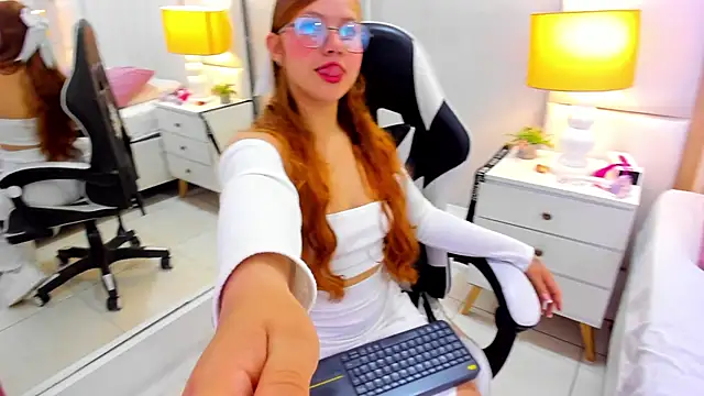 EimmyJones online show from 09.24.25