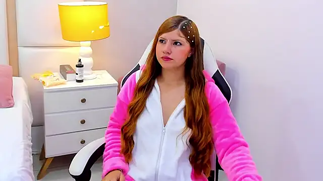 EimmyJones online show from 10.25.25