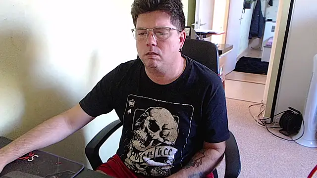 blueandwhite1 online show from 10.02.25