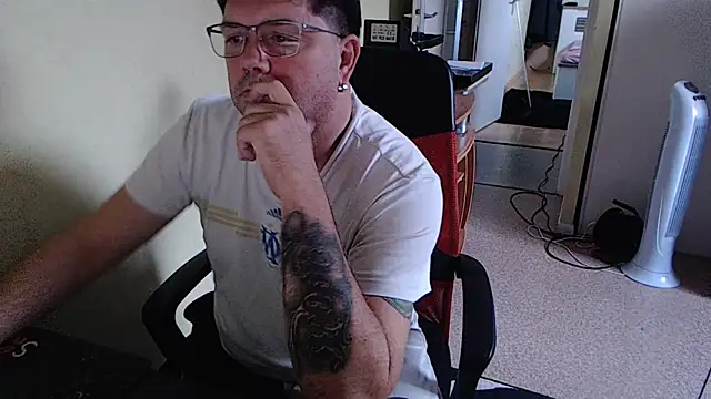 blueandwhite1 online show from 11.06.25