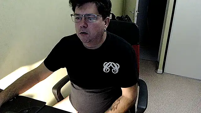 blueandwhite1 online show from 12.03.25