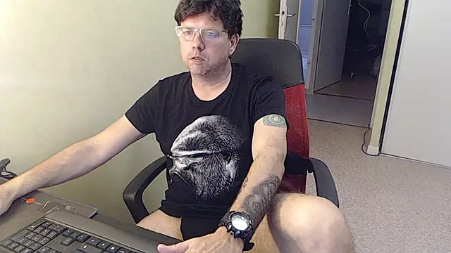 blueandwhite1 online show from 03.06.26