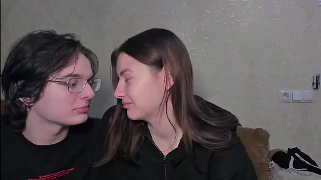 muuur fam online show from 12.18.25