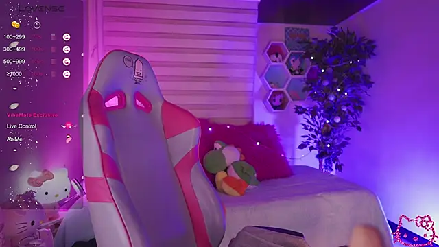  chloe moons  online show from 09.19.25