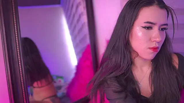  chloe moons  online show from 12.14.25