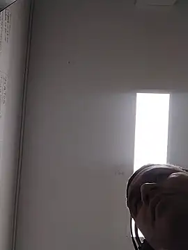 danigarci2307 online show from 12.17.25