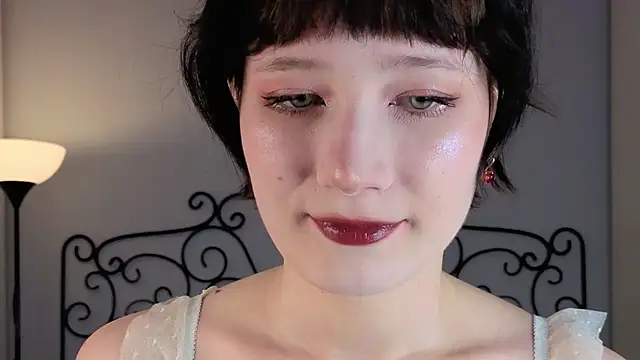 oliviafairy1 online show from 10.12.25