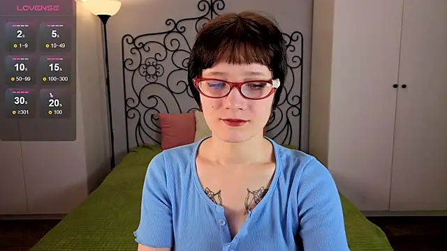 oliviafairy1 online show from 10.20.25