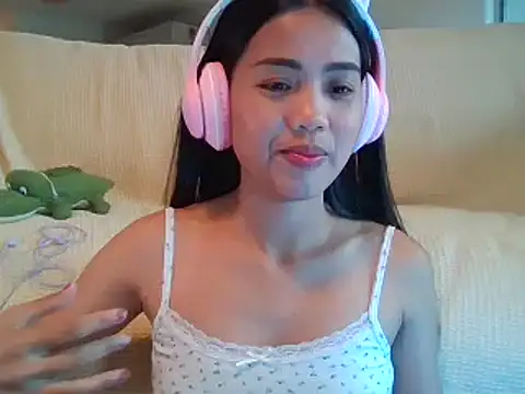 AnnewithanE online show from 09.13.25