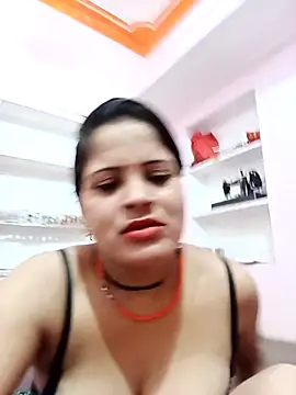 Snapshot of Sexi_savitri chatting on 09.13.25 Sexi savitri online show from 09.13.25