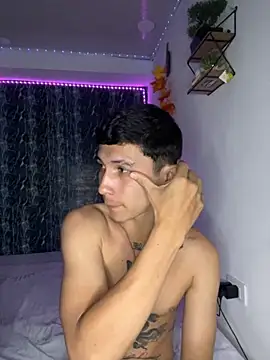 Alejandro BigCock22 online show from 10.05.25