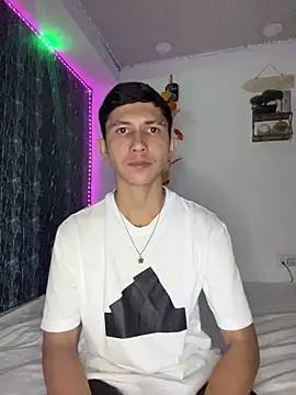 Alejandro BigCock22 online show from 10.13.25