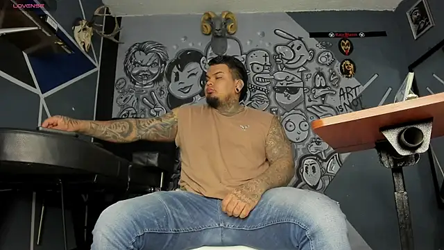 angus 6 online show from 09.12.25
