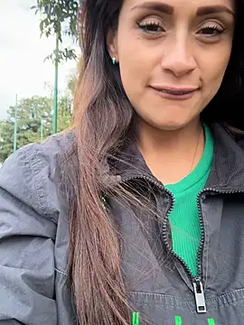 tifanyfever online show from 10.20.25