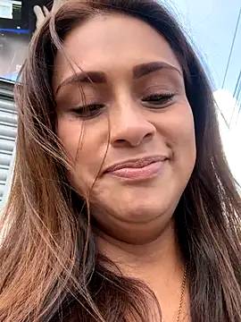 tifanyfever online show from 10.22.25