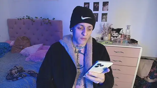 2cyboy  online show from 10.11.25