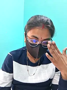 DivyaBhabhi69xh online show from 03.02.26