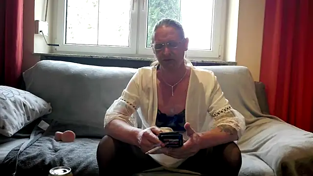 Cleohot1977 online show from 02.13.26